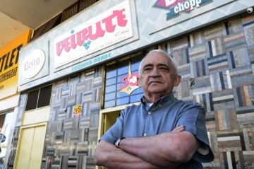 Como parte das comemorações, a casa apresenta a exposição 'Beirute 60 anos — uma história de subversão, amor e tradição', que revisita momentos marcantes da trajetória do estabelecimento - (crédito: Ed Alves/CB) Como parte das comemorações, a casa apresenta a exposição 'Beirute 60 anos — uma história de subversão, amor e tradição', que revisita momentos marcantes da trajetória do estabelecimento - (crédito: Ed Alves/CB)