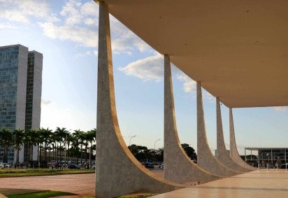 Aprovação de PEC na CCJ impulsiona entendimento de Dino sobre punições a magistrados. Texto precisa passar pelo plenário do Senado antes de ir à Câmara -  (crédito: Andressa Anholete/SCO/STF) -Aprovação de PEC na CCJ impulsiona entendimento de Dino sobre punições a magistrados. Texto precisa passar pelo plenário do Senado antes de ir à Câmara -  (crédito: Andressa Anholete/SCO/STF)