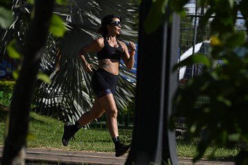 Marina Figueiredo passou de promotora de corridas de rua a competidora frequente: a novidade em 2026 é a presença inédita em uma maratona depois de muita obediência aos treinos -  (crédito:  Carlos Vieira CB/DA Press)