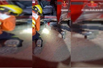 Motociclista foi socorrido embaixo do ve&iacute;culo -  (crédito: Divulga&ccedil;&atilde;o/CBMDF)