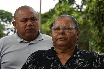 Nelita Maria de Jesus e Ismael da Silva Rocha , mãe e irmão de Elizamar -  (crédito: Marcelo Ferreira / CB / D.A Press)
