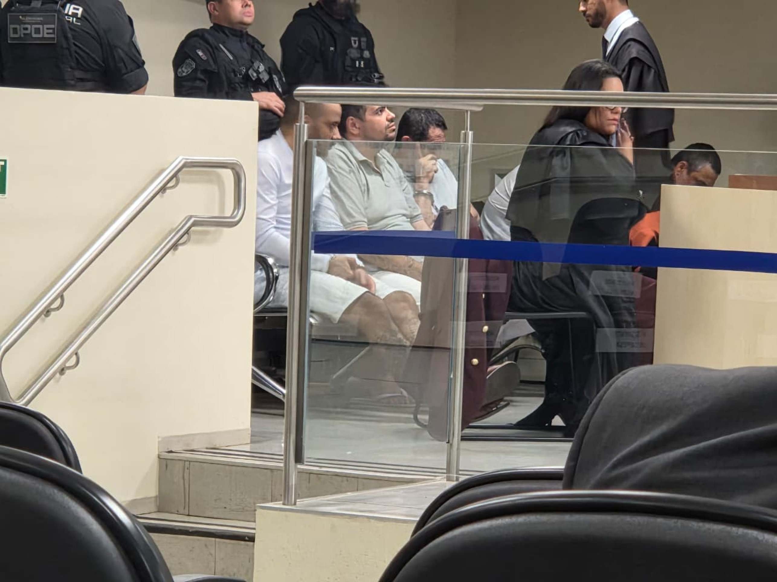  Segundo dia de julgamento de chacina tem previs&atilde;o de ouvir 10 testemunhas. Na primeira sess&atilde;o, na segunda-feira (13/4), seis pessoas foram ouvidas pelo Tribunal do J&uacute;ri. Os depoimentos fazem parte da fase de oitiva do processo