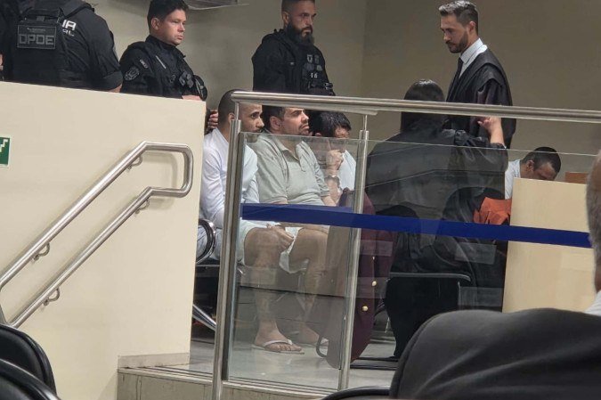 Segundo dia de julgamento de chacina tem previsão de ouvir 10 testemunhas. Na primeira sessão, na segunda-feira (13/4), seis pessoas foram ouvidas pelo Tribunal do Júri. Os depoimentos fazem parte da fase de oitiva do processo - (crédito: Darcianne Diogo/CB/D.A Press) Segundo dia de julgamento de chacina tem previsão de ouvir 10 testemunhas. Na primeira sessão, na segunda-feira (13/4), seis pessoas foram ouvidas pelo Tribunal do Júri. Os depoimentos fazem parte da fase de oitiva do processo - (crédito: Darcianne Diogo/CB/D.A Press)