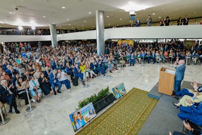 Presidente da República, Luiz Inácio Lula da Silva, durante cerimônia de sanção do projeto de lei que institui o Plano Nacional de Educação (PNE), no Palácio do Planalto
     -  (crédito: Ricardo Stuckert/PR)