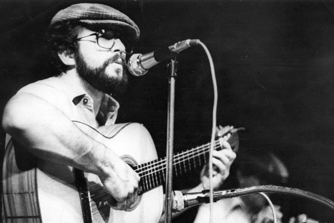  09/04/1979. Cr&eacute;dito: Joaquim Firmino/CB/D.A Press. Brasil. Bras&iacute;lia - DF. Clube do Samba no Teatro Galp&atilde;ozinho na Avenida W3, 508. Val&eacute;rio, do conjunto Primas Bord&otilde;es.       Caption 