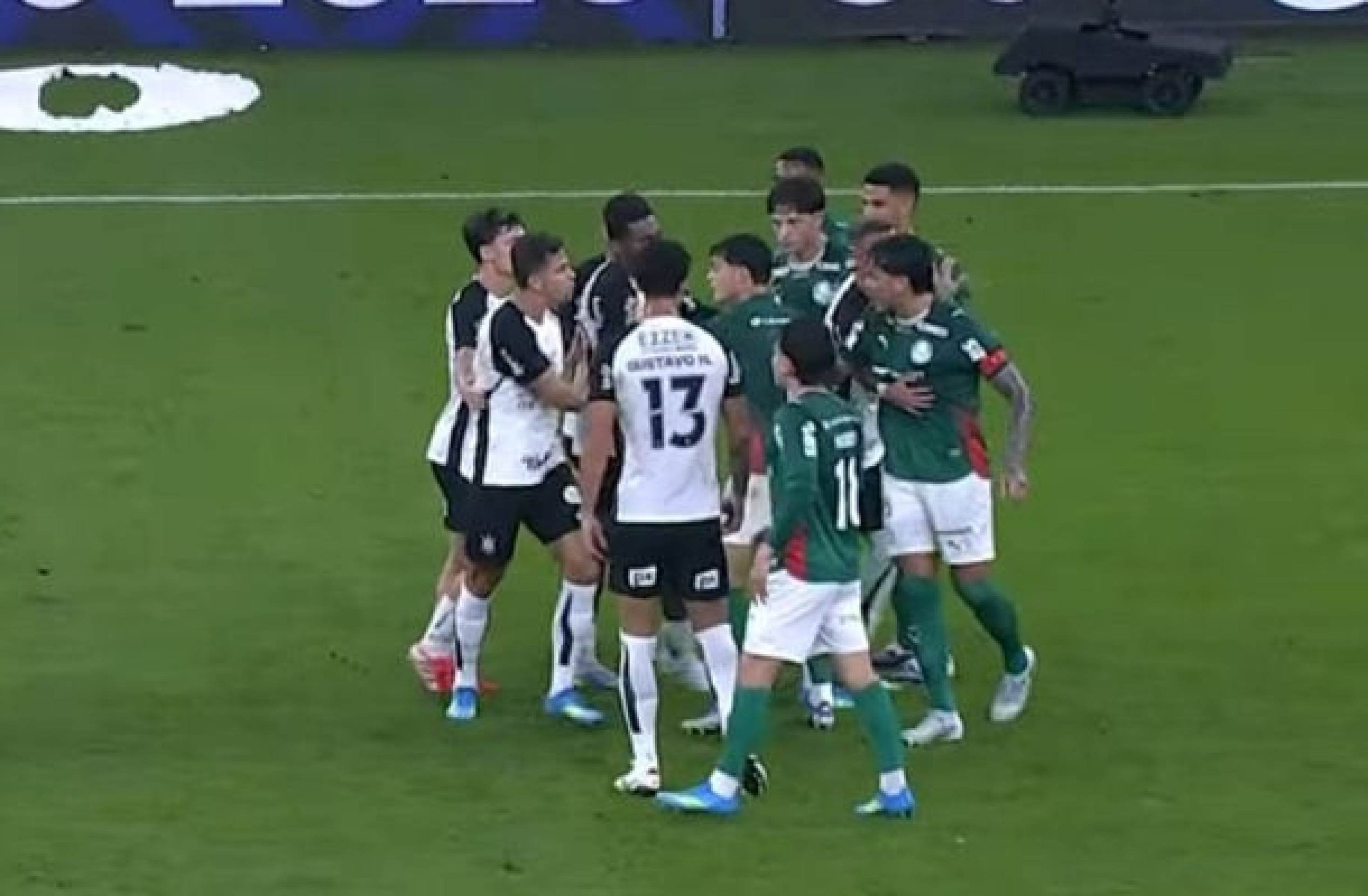 Corinthians e jogadores são denunciados no STJD após confusão no dérbi - (crédito: Foto: Reprodução/CazeTV) Corinthians e jogadores são denunciados no STJD após confusão no dérbi - (crédito: Foto: Reprodução/CazeTV)