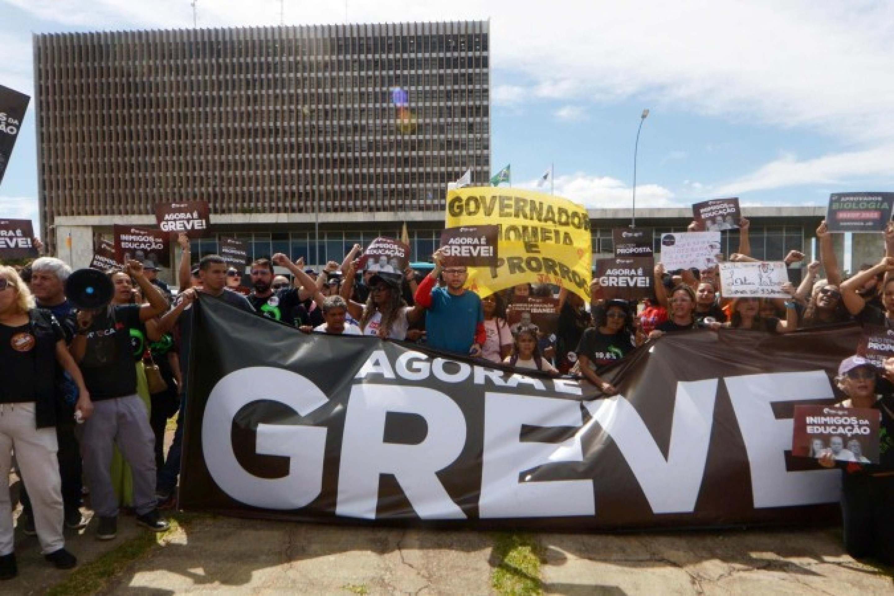 Sinpro-DF convoca categoria para a Marcha da Classe Tralhadora