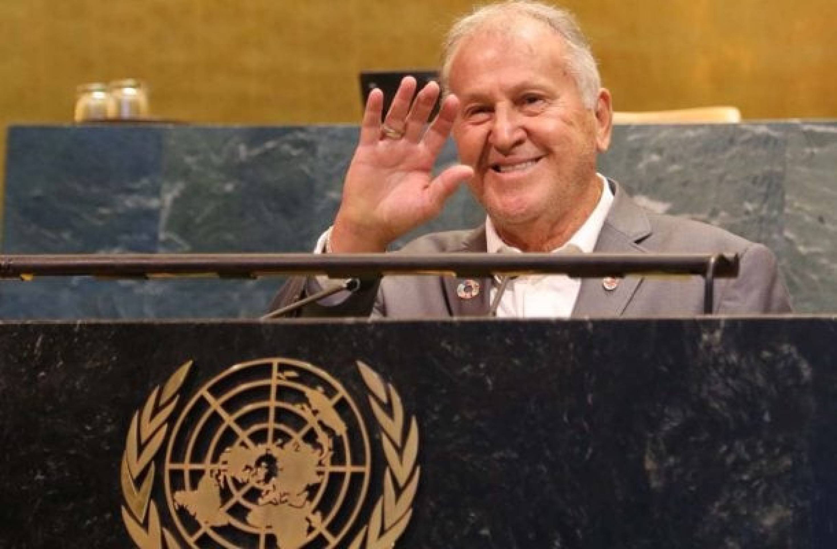 Zico, ícone mundial, foi homenageado como Campeão do programa Football for the Goals - Foto: Sarah Boeseler/ONU - (crédito: Foto: Sarah Boeseler/ONU) Zico, ícone mundial, foi homenageado como Campeão do programa Football for the Goals - Foto: Sarah Boeseler/ONU - (crédito: Foto: Sarah Boeseler/ONU)