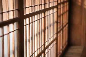 Na prática, o preso só poderá ser adequado a um regime de prisão mais leve caso o exame, médico e psicológico, prove que o criminoso tenha deixado de ser perigoso -  (crédito: De an Sun/Unsplash)