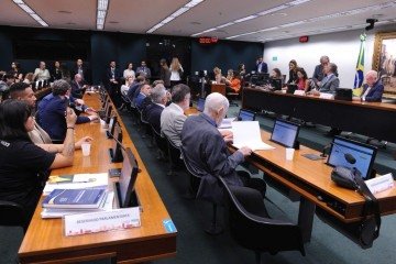 Pedido de vista coletivo trava análise da PEC que reduz jornada 6x1. -  (crédito: Renato Araújo/ Câmara dos Deputados)