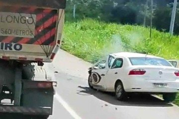 Colisão do carro da TV Band -  (crédito: Reprodução/Redes Sociais )