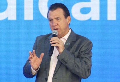 Segundo o ministro, jornadas extensas estão associadas ao aumento de doenças ocupacionais, especialmente mentais, além de maior incidência de faltas e acidentes -  (crédito: Valter Campanato/Agência Brasil     ) -Segundo o ministro, jornadas extensas estão associadas ao aumento de doenças ocupacionais, especialmente mentais, além de maior incidência de faltas e acidentes -  (crédito: Valter Campanato/Agência Brasil     )