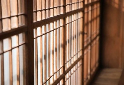 Na prática, o preso só poderá ser adequado a um regime de prisão mais leve caso o exame, médico e psicológico, prove que o criminoso tenha deixado de ser perigoso -  (crédito: De an Sun/Unsplash) -Na prática, o preso só poderá ser adequado a um regime de prisão mais leve caso o exame, médico e psicológico, prove que o criminoso tenha deixado de ser perigoso -  (crédito: De an Sun/Unsplash)