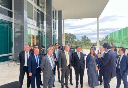 Parlamentares se reúnem com ministros para entregar relatório da CPMI do INSS

 -  (crédito: Vanilson Oliveira/ CB) -Parlamentares se reúnem com ministros para entregar relatório da CPMI do INSS

 -  (crédito: Vanilson Oliveira/ CB)