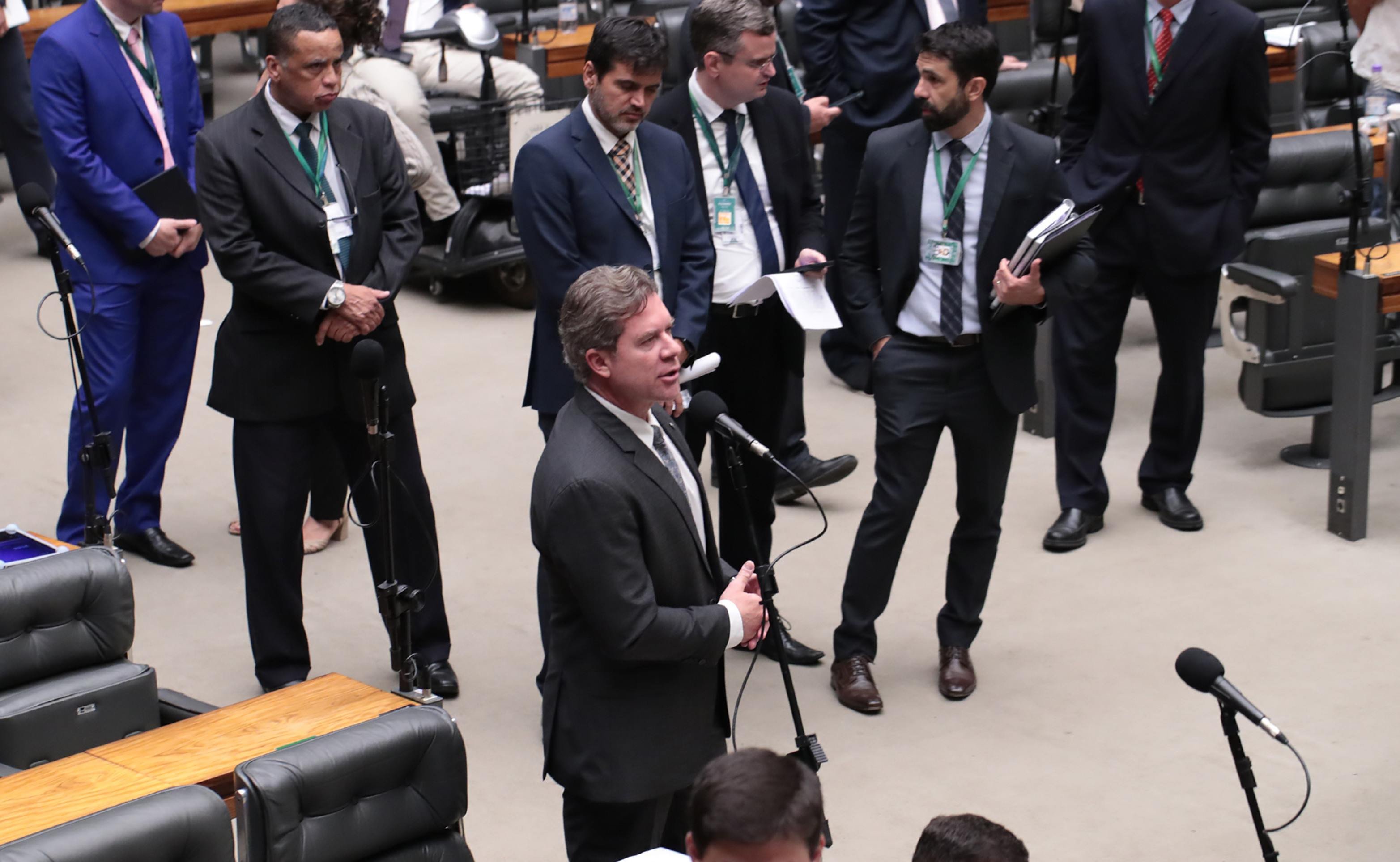 Câmara adia votação do PL que cria regras para o mercado do ouro