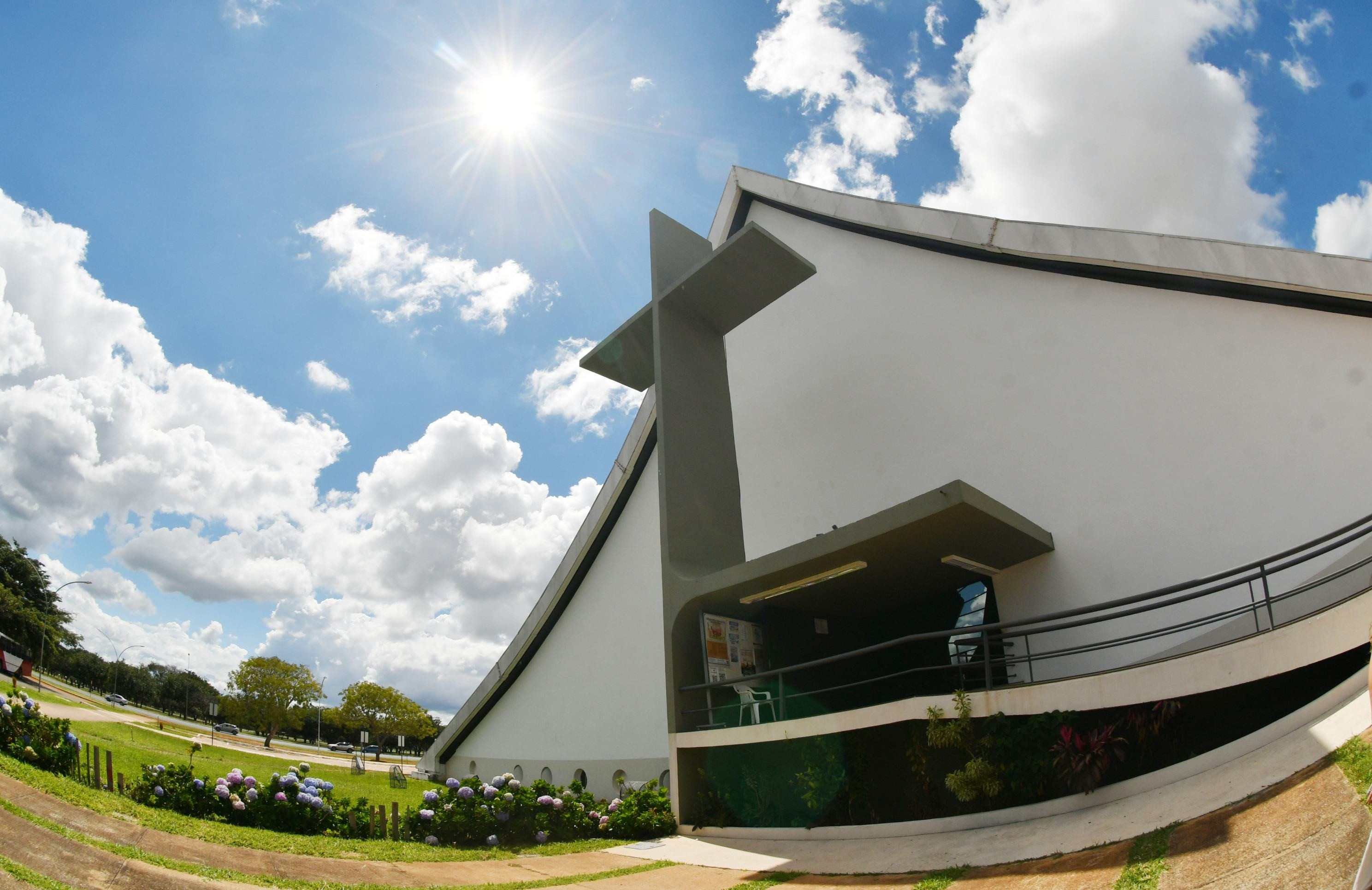 A Catedral Rainha da Paz foi inaugurada em 1994