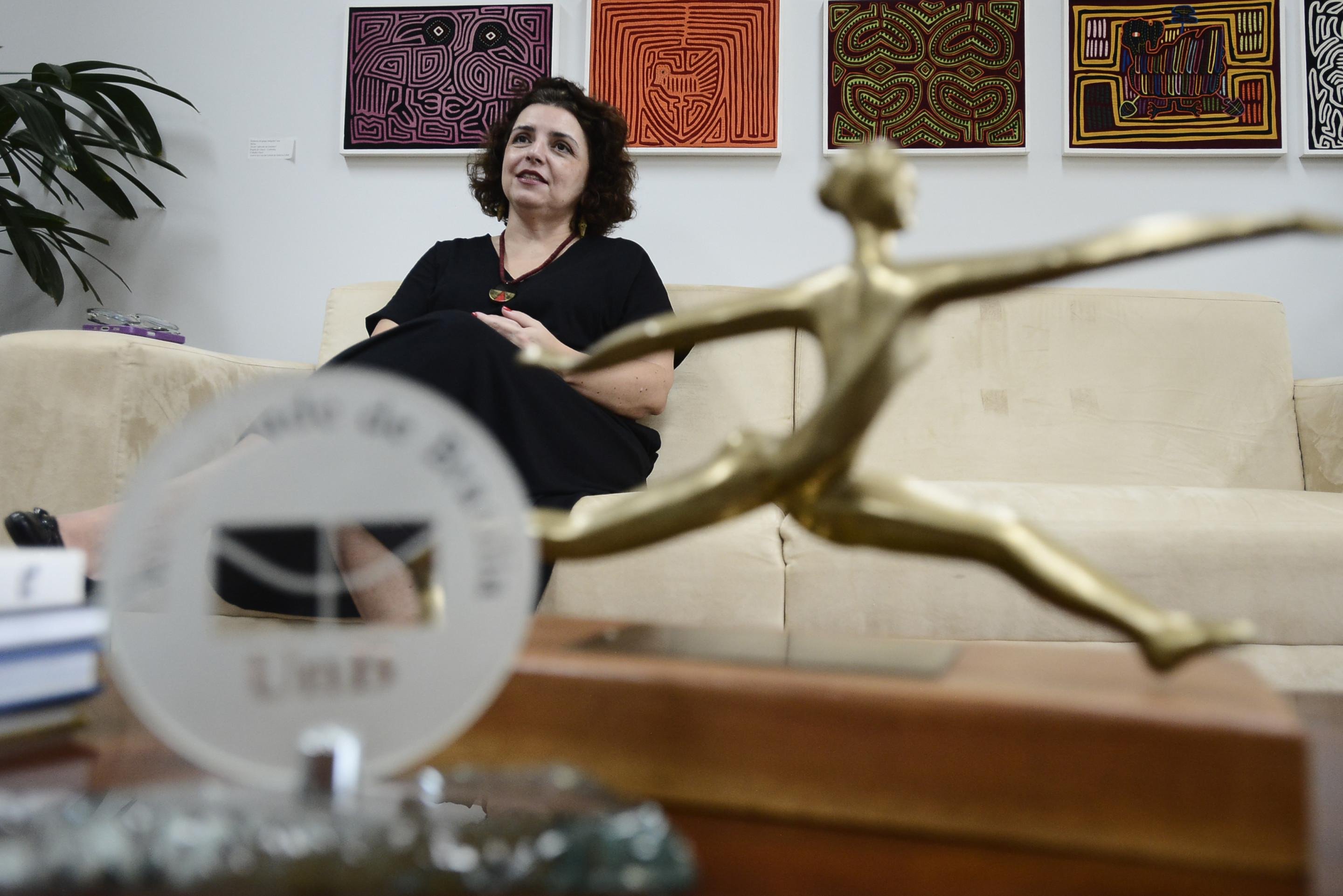  15/04/2026. Cr&eacute;dito: Minervino J&uacute;nior/CB/D.A Press. Brasil.  Brasilia - DF. Caderno anivers&aacute;rio de Bras&iacute;lia 2026. Entrevista com a reitora da UNB Rozana Naves.