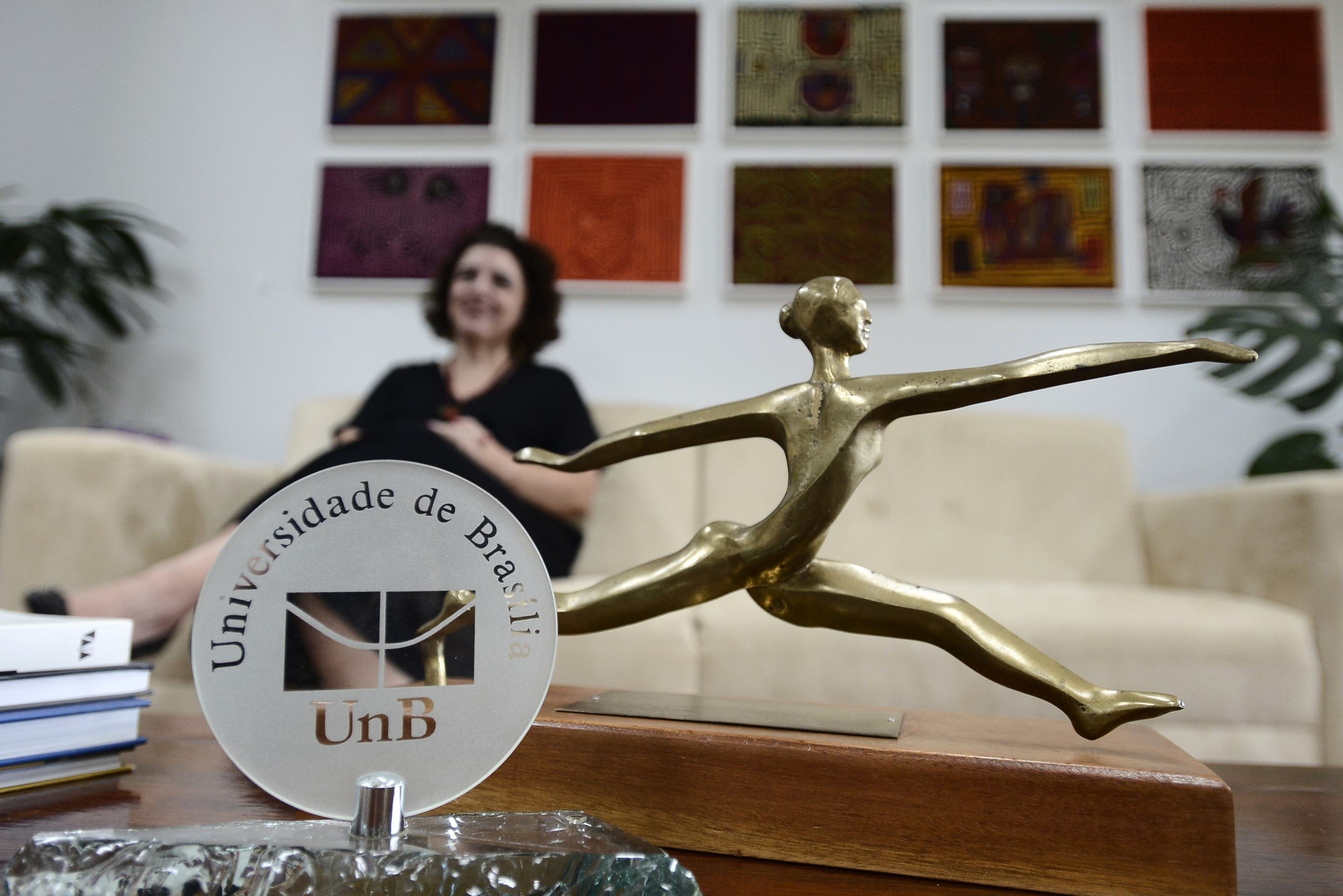  15/04/2026. Cr&eacute;dito: Minervino J&uacute;nior/CB/D.A Press. Brasil.  Brasilia - DF. Caderno anivers&aacute;rio de Bras&iacute;lia 2026. Entrevista com a reitora da UNB Rozana Naves.