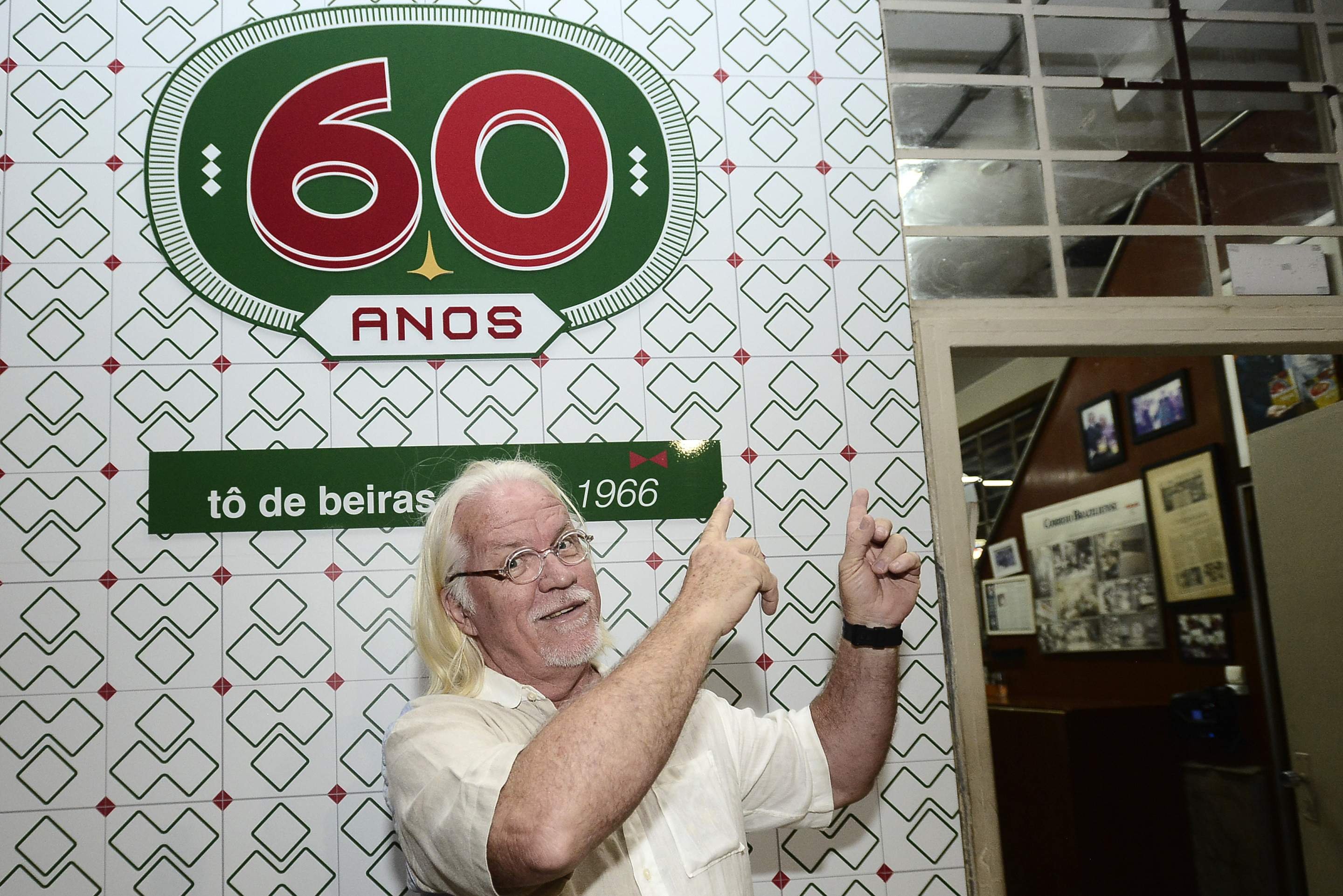  O poeta Nicolas Behr faz parte da hist&oacute;ria do 