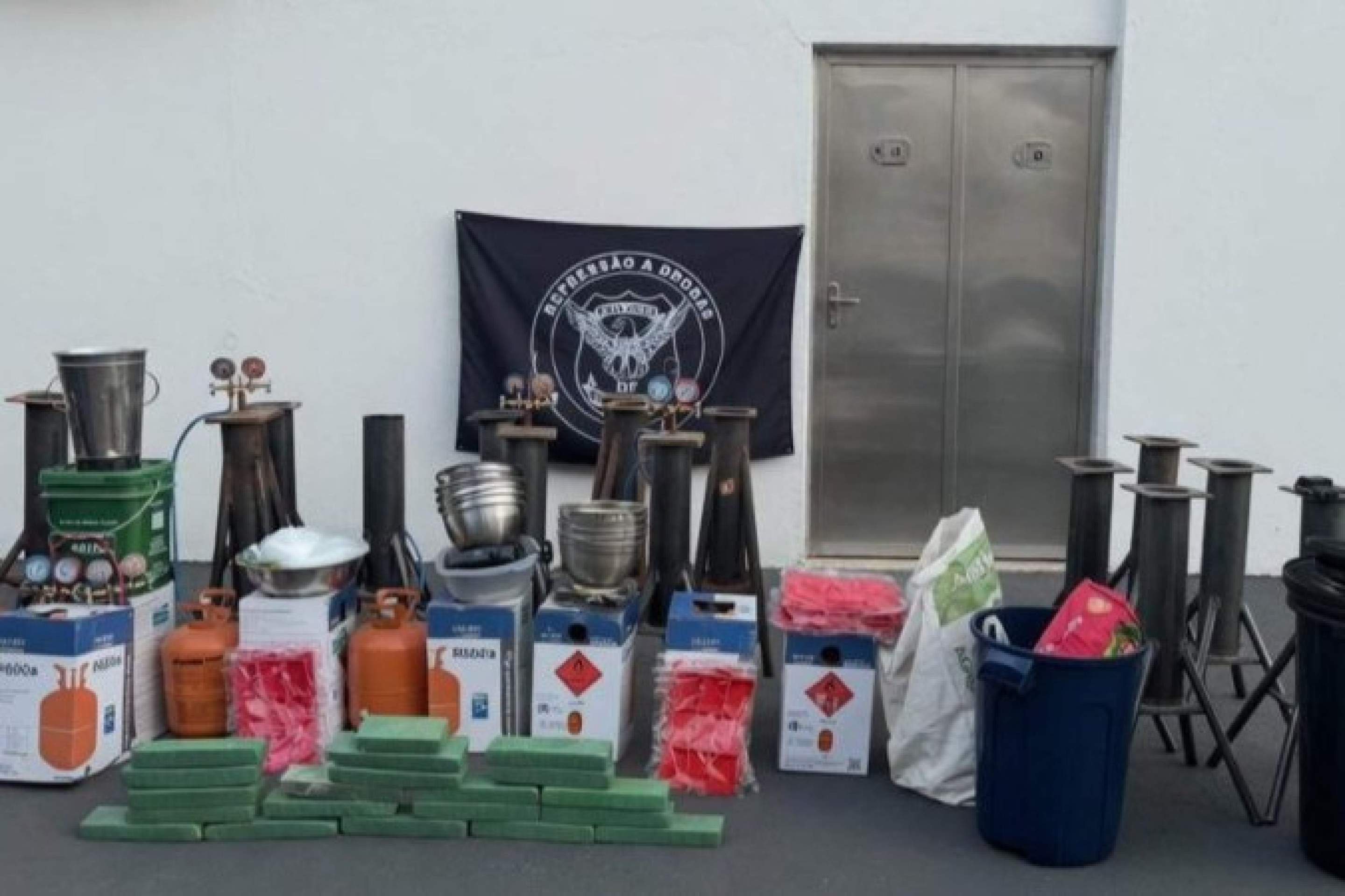 Laborat&Atilde;&sup3;rio clandestino de drogas foi fechado em Samambaia