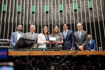 A Câmara dos Deputados realizou sessão solene em comemoração aos 66 anos de Brasília e a presidente do Memorial JK, Anna Christina Kubitschek -  (crédito: Divulgação)