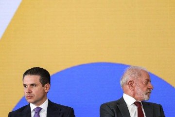 Motta argumenta que a PEC oferece 'um âmbito maior de discussão'. Fim da escala 6 x 1 é bandeira de campanha de Lula pela reeleição -  (crédito: Marcelo Camargo/Agência Brasil)