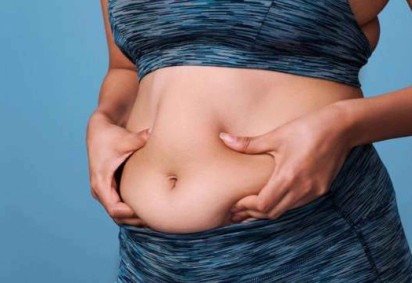A gordura abdominal é uma fonte de problemas como a hipertensão arterial e altos níveis de açúcar e colesterol no sangue  -  (crédito: Getty Images) -A gordura abdominal é uma fonte de problemas como a hipertensão arterial e altos níveis de açúcar e colesterol no sangue  -  (crédito: Getty Images)