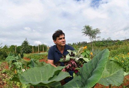  17/04/2026 Ed Alves CB/DA Press. CB Debate. Cidades. Caderno Aniversario de Brasilia 66 Anos. Hortali&ccedil;as Pancs. Na foto, Nuno.  -  (crédito:  Ed Alves CB/DA Press) - 17/04/2026 Ed Alves CB/DA Press. CB Debate. Cidades. Caderno Aniversario de Brasilia 66 Anos. Hortali&ccedil;as Pancs. Na foto, Nuno.  -  (crédito:  Ed Alves CB/DA Press)