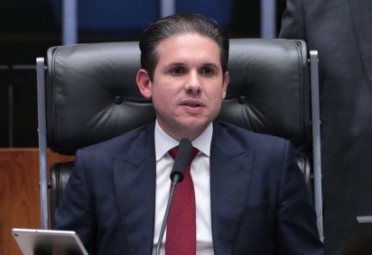 Ao se manifestar, Motta exaltou o legado de Oscar Schmidt. -  (crédito: Foto: Bruno Spada/Câmara dos Deputados) -Ao se manifestar, Motta exaltou o legado de Oscar Schmidt. -  (crédito: Foto: Bruno Spada/Câmara dos Deputados)