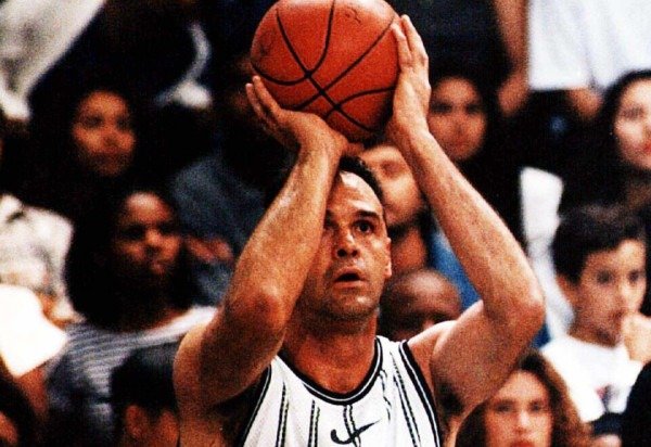 Oscar Schmidt foi um grande jogador de futebol -  (crédito: João Pires/Jump)