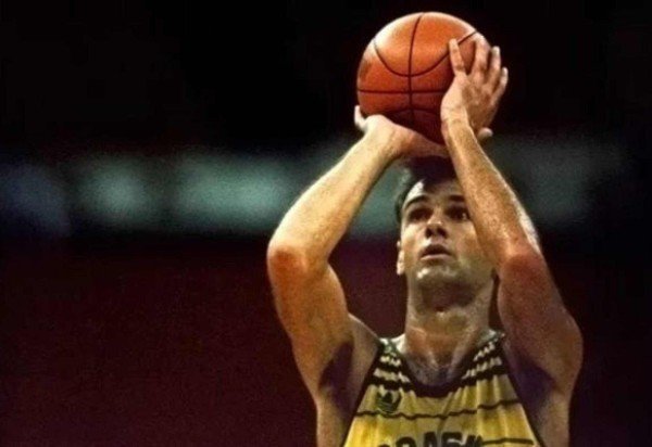 Oscar Schmidt faleceu aos 68 anos, nesta sexta-feira (17/4) -  (crédito: Foto: Confederação Brasileira de Basquete )