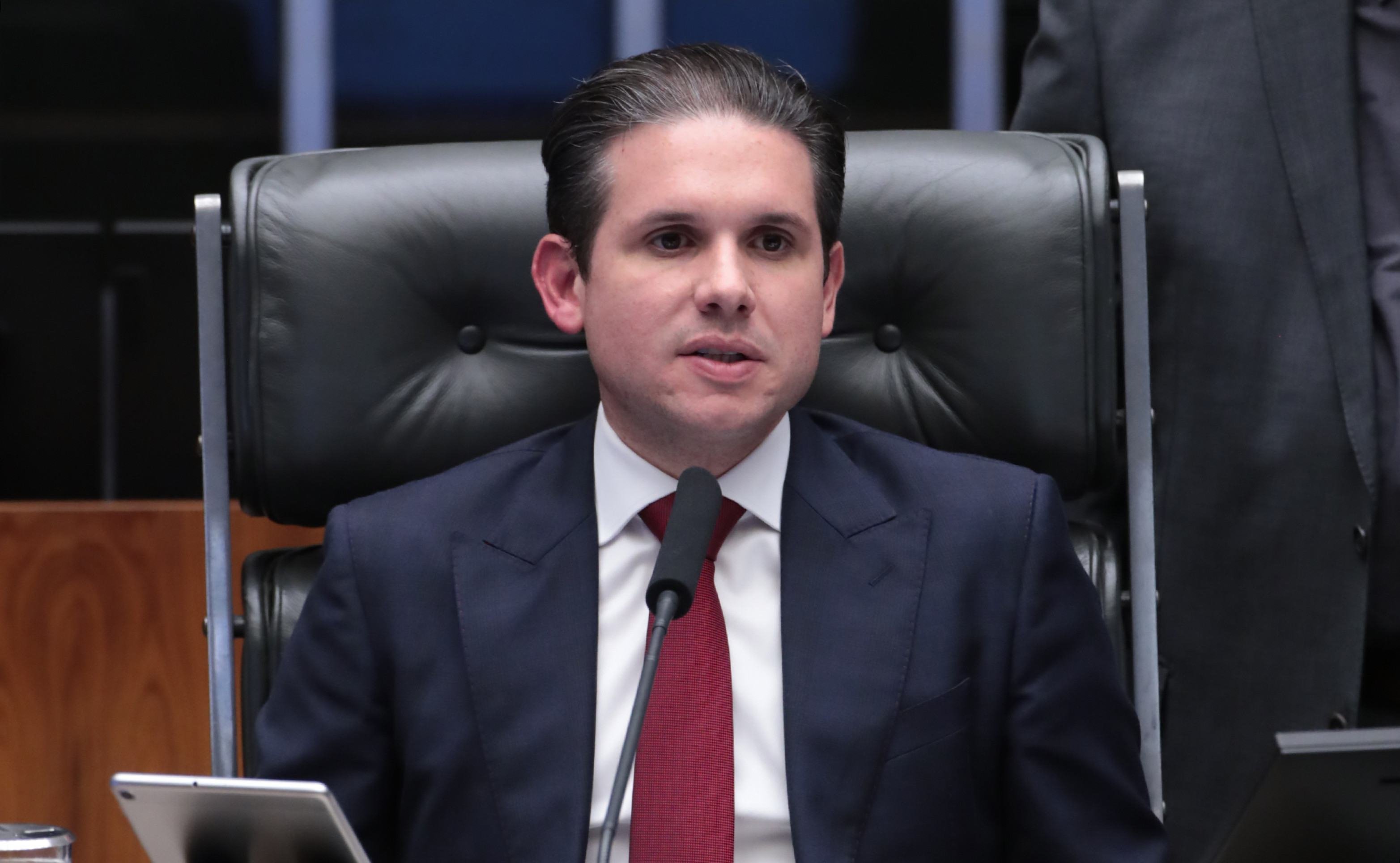 Motta exalta legado de Oscar e diz que ele seguirá inspirando esporte