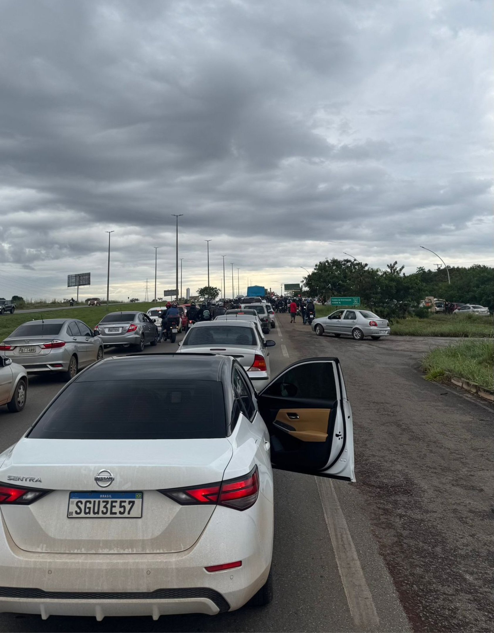 Sinistro de tr&acirc;nsito causou congestionamento de ve&iacute;culos
