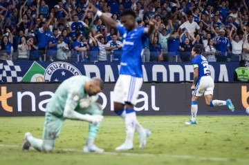 Aniversariante do dia, o volante Lucas Romero comemorou com gol no Mineirão, o segundo dele em 2026 -  (crédito: Gustavo Aleixo/Cruzeiro   )