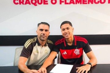 O zagueiro já está integrado ao elenco e participa das atividades no Ninho do Urubu

 -  (crédito: Divulgação/Flamengo)
