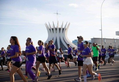 Os tradicionais monumentos de Bras&iacute;lia proporcionaram uma bela vis&atilde;o aos corredores participantes  -  (crédito:  Mariana Campos/CB/D.A Press) -Os tradicionais monumentos de Bras&iacute;lia proporcionaram uma bela vis&atilde;o aos corredores participantes  -  (crédito:  Mariana Campos/CB/D.A Press)