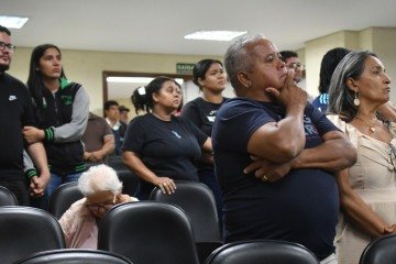  18/04/2026 Ed Alves CB/DA Press. Cidades. Lleitura da sentença que condenou os cinco réus da maior chacina da história do Distrito Federal. Forum de Planaltina. Familiares.  -  (crédito:  Ed Alves CB/DA Press)