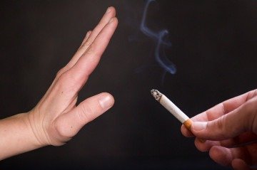 A médica Gabrielle Scattolin alerta que não existe nível seguro de consumo de cigarro. Mesmo em pequenas quantidades, os riscos para a saúde são altos -  (crédito: Tumisu pixabay)