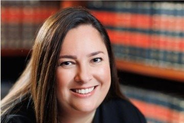 Thais Precoma Guimarães, advogada e sócia da Dotti Advogados, especialista em Direito das Famílias, das Sucessões e Processo Civil, secretária-adjunta do IBDFAM/PR -  (crédito: Divulgação)