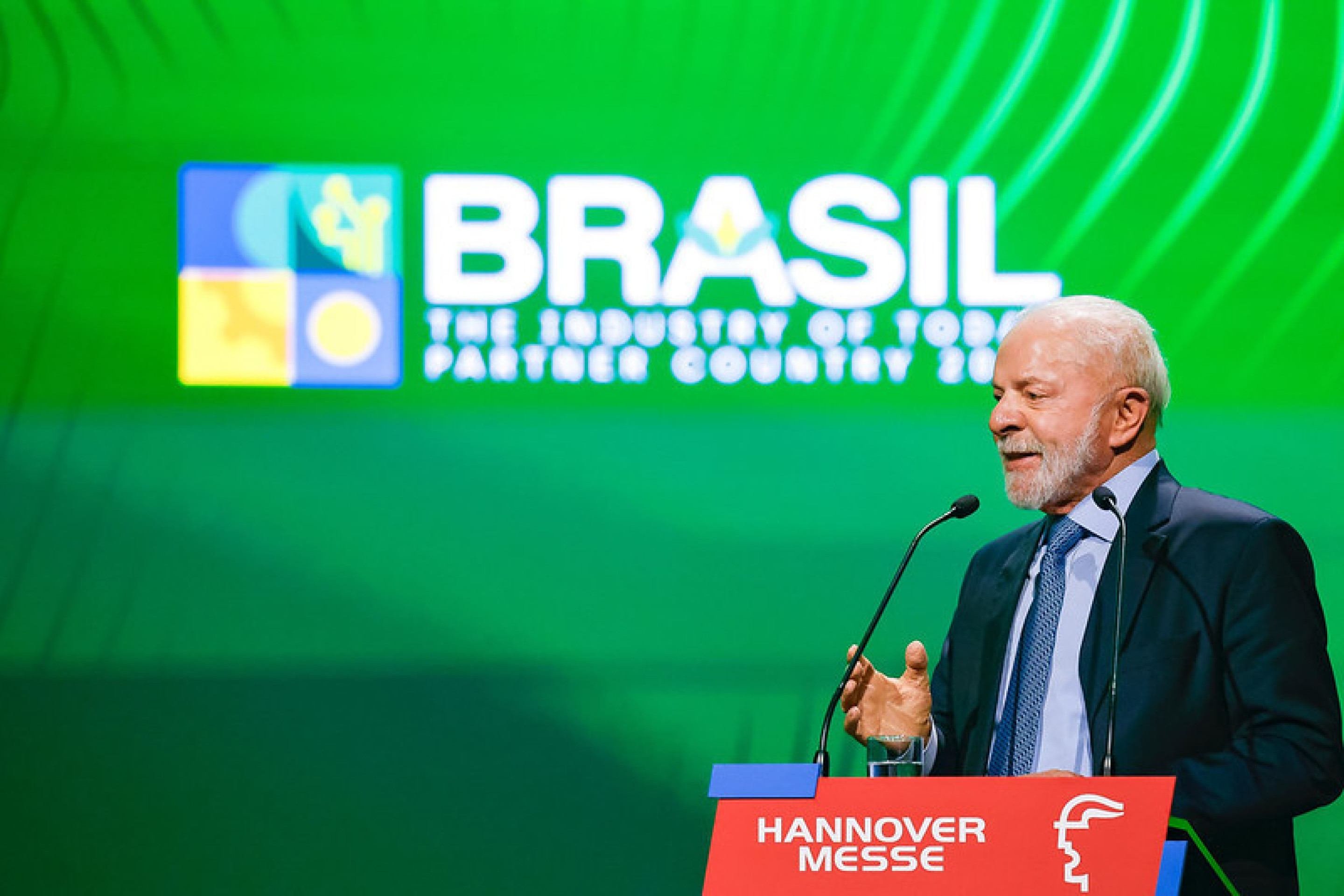 Em recado a Trump, Lula chama de 