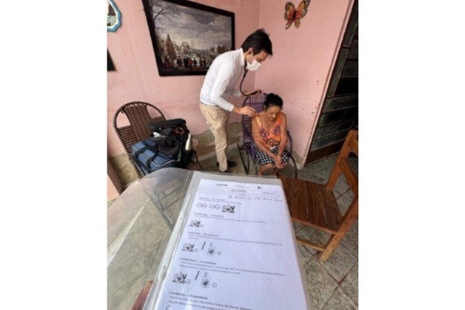 Desenhos que traduzem cuidado médico em ações claras para o paciente
