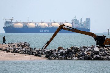 Perto de Singapura, o Estreito de Malaca tem apenas cerca de 2,8 km de largura -  (crédito: BBC)