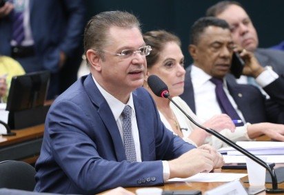 Sóstenes vê incoerência na proposta e defende 