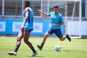 Volante não aparece entre relacionados para duelo com o Confiança pela Copa do Brasil -  (crédito: Foto: Lucas Uebel/Grêmio FBPA )