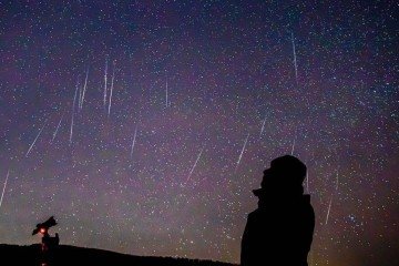 Chuva de meteoros Líridas terá pico na madrugada desta quarta, 22 de abril -  (crédito: Genevieve de Messieres/Shutterstock)