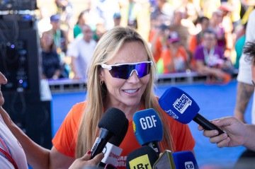 Governadora participou da Maratona Brasília nesta terça-feira (21/4) -  (crédito:  Mariana Campos/CB/D.A Press)