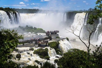 Desde 1986, o Parque Nacional do Iguaçu, no Paraná, é considerado patrimônio da humanidade pela Unesco  -  (crédito: Wikimedia Commons/Divulgação )