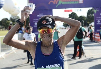  21/04/2026. Crédito: Minervino Júnior/CB/D.A Press. Brasil.  Brasilia - DF. Maratona de Brasília 2026. Prova em homenagem ao aniversário de Brasília. Juliana Pereira - campeã da Maratona 42 km -  (crédito: Minervino Júnior/CB/D.A.Press) - 21/04/2026. Crédito: Minervino Júnior/CB/D.A Press. Brasil.  Brasilia - DF. Maratona de Brasília 2026. Prova em homenagem ao aniversário de Brasília. Juliana Pereira - campeã da Maratona 42 km -  (crédito: Minervino Júnior/CB/D.A.Press)