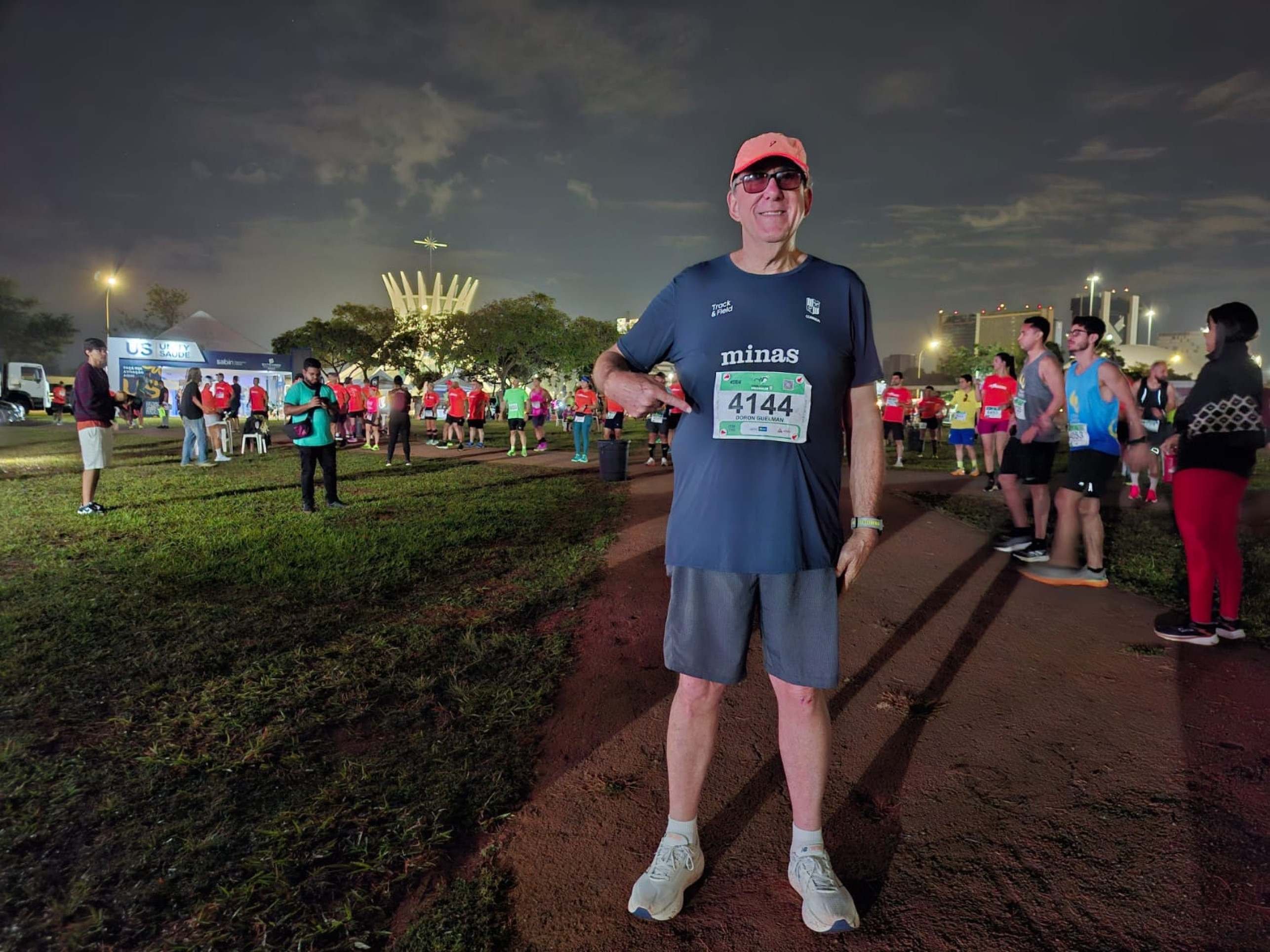 Doron Guelman pesava 150 kg antes de tornar correr um h&aacute;bito