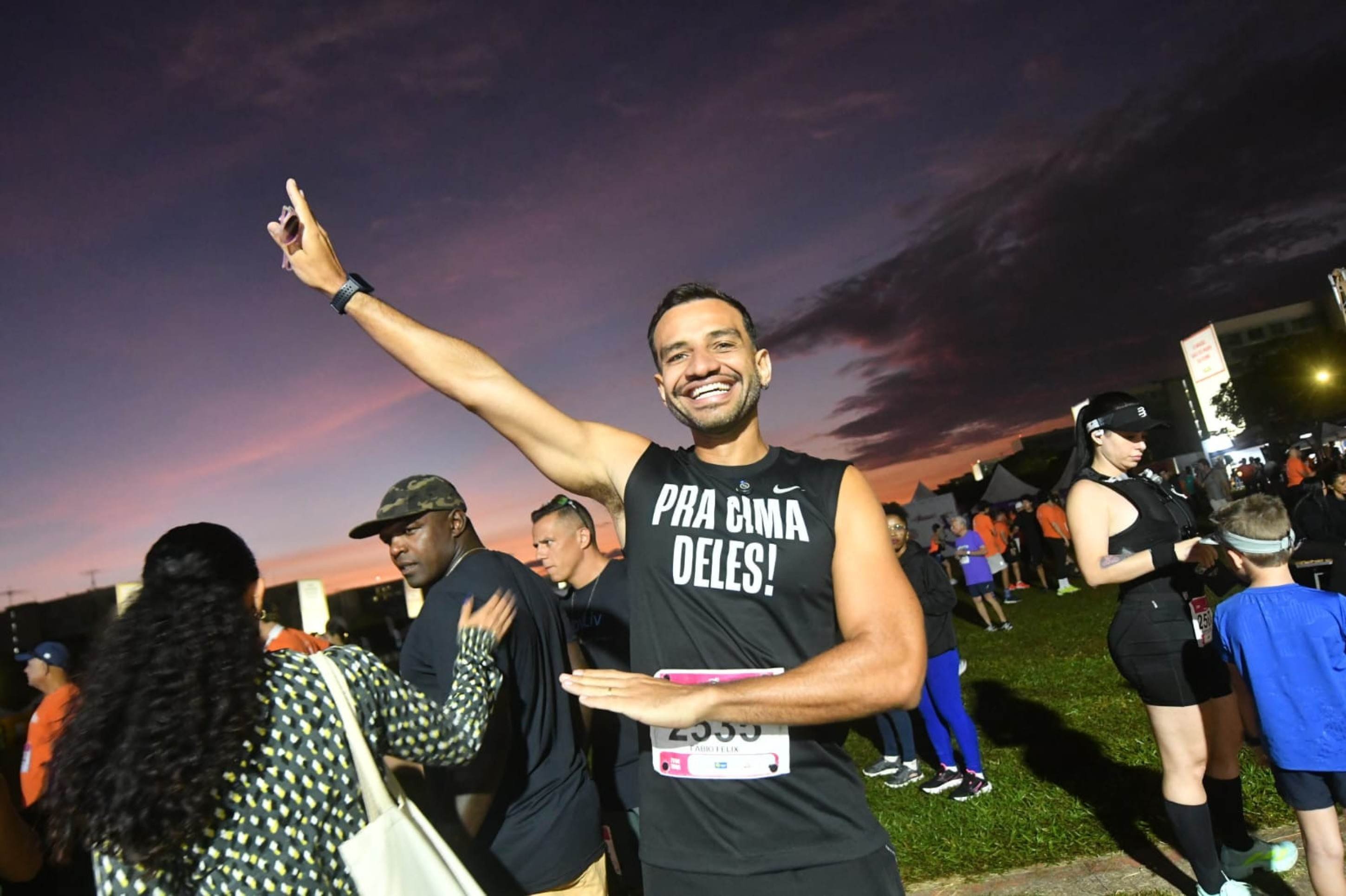 Fábio Félix participa da Maratona Brasília e lança pré-candidatura à Câmara